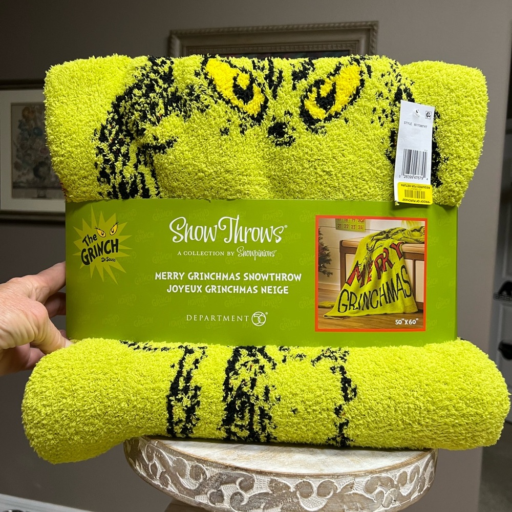 Department 56 Grinchmas Snow Throw Blanket - Yellow and Green